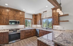 273 Paradise Valley Rd, Bonners Ferry, ID 83805