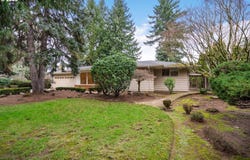 21525 SE OAK St, Gresham, OR 97030