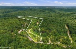 Twin Bridge Rd, Deer Lodge, TN 37726