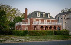 212 BAY AVE, CAPE CHARLES, VA 23310