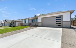 265 SE LOGAN St, Winston, OR 97496