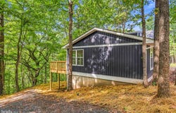 404 N MAPLE Road, MOUNT JACKSON, VA 22842