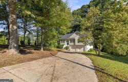 400 Camilla Circle SW, Mableton, GA 30126