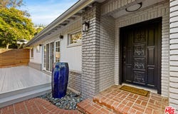 9520 Gloaming Dr, Beverly Hills, CA 90210
