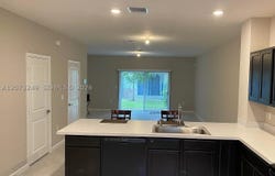 2810 NW 181st St, Miami Gardens, FL 33056
