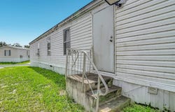 8518 Gibsonton Dr, Gibsonton, FL 33534