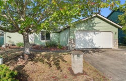 5367 OLYMPIC Cir, Eugene, OR 97402