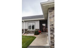 811 Remington Dr, Kearney, NE 68847