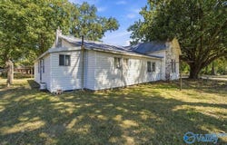 2033 Cleveland Avenue SW, Decatur, AL 35601