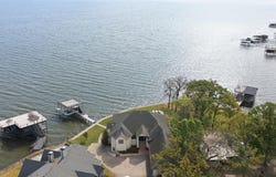 1617 Maple Dr, Tool, TX 75143