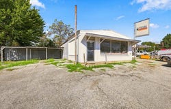 102 College Street, Whitesboro, TX 76273