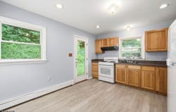 48 E Shore Dr, Vernon Twp., NJ 07462-3437