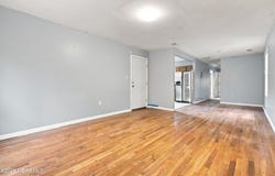 64 Fabyan Place, Newark, NJ 07108
