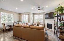 38475 MAPLE St, Sandy, OR 97055