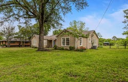 914 Griffith Avenue, Terrell, TX 75160