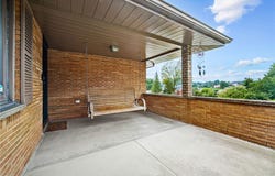 425 Brierly Ln, Munhall, PA 15120