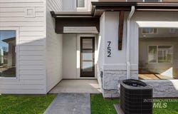752 S Calhoun Ln., Star, ID 83669