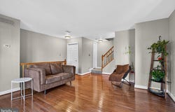 4049 CHETHAM Way, WOODBRIDGE, VA 22192