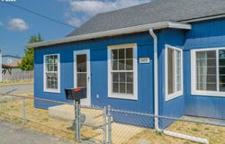 603 4TH St, MyrtlePoint, OR 97458