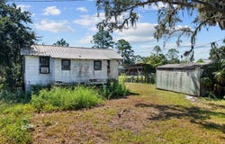 186 SE 240th St, Suwannee, FL 32692