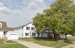209 E belle Ave, Champaign, IL 61866
