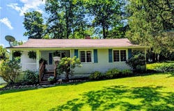 11650 Chestnutdale Road, Chardon, OH 44024