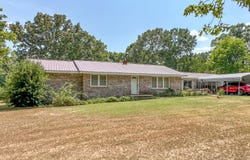 330 Antioch Rd, Cave City, AR 72521