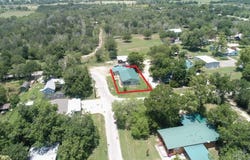 7 River St, Prairie Lea, TX 78661