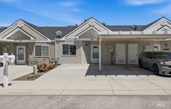 150 E Waterbury Ln, Meridian, ID 83646