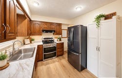 14215 W 94th Terrace, Lenexa, KS 66215