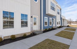 457 Harbor Lane, Lorain, OH 44052