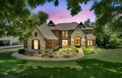 1811 Magic Valley Lane, Cedar Hill, TX 75104