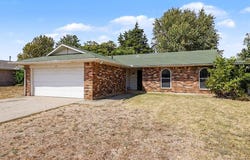123 Chickasaw Lane, Yukon, OK 73099