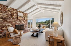 37 Chapel Dr., Lafayette, CA 94549