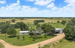7300 Goehring Road, Ledbetter, TX 78946