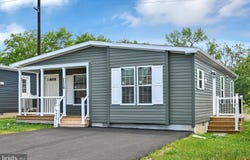 2110 SCULL Street, LEBANON, PA 17046