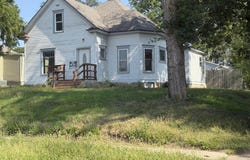 350 E Cedar Street, Cherokee, IA 51012