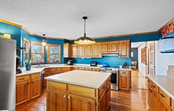 102 Chestnut Hill, Laurens, SC 29360