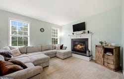 1003 W MASTERS Drive, CROSS JUNCTION, VA 22625