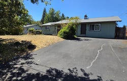 2194 NW WATTERS St, Roseburg, OR 97471
