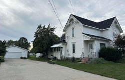 333 N Chippewa, Shepherd, MI 48883
