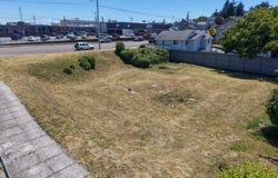 Meade Ave, NorthBend, OR 97459