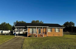 3635 Old Wire Road W, Wallace, SC 29596