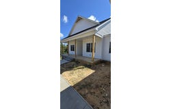 12 VALLEY MANOR DR, STAUNTON, VA 24401