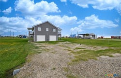 90 Bluefish Lane, Palacios, TX 77465