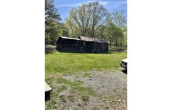 1142 Davis Ln, Vinton, VA 24179