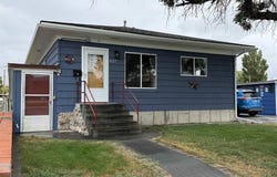 527 Shoshone Ave, Lovell, WY 82431