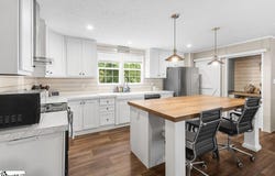 200 Eva Plaza, Easley, SC 29640