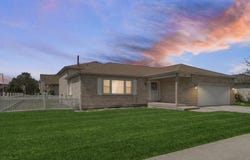 322 Central Avenue, Matteson, IL 60443
