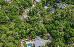 10 Crystal Beach Lane, Bluffton, SC 29910